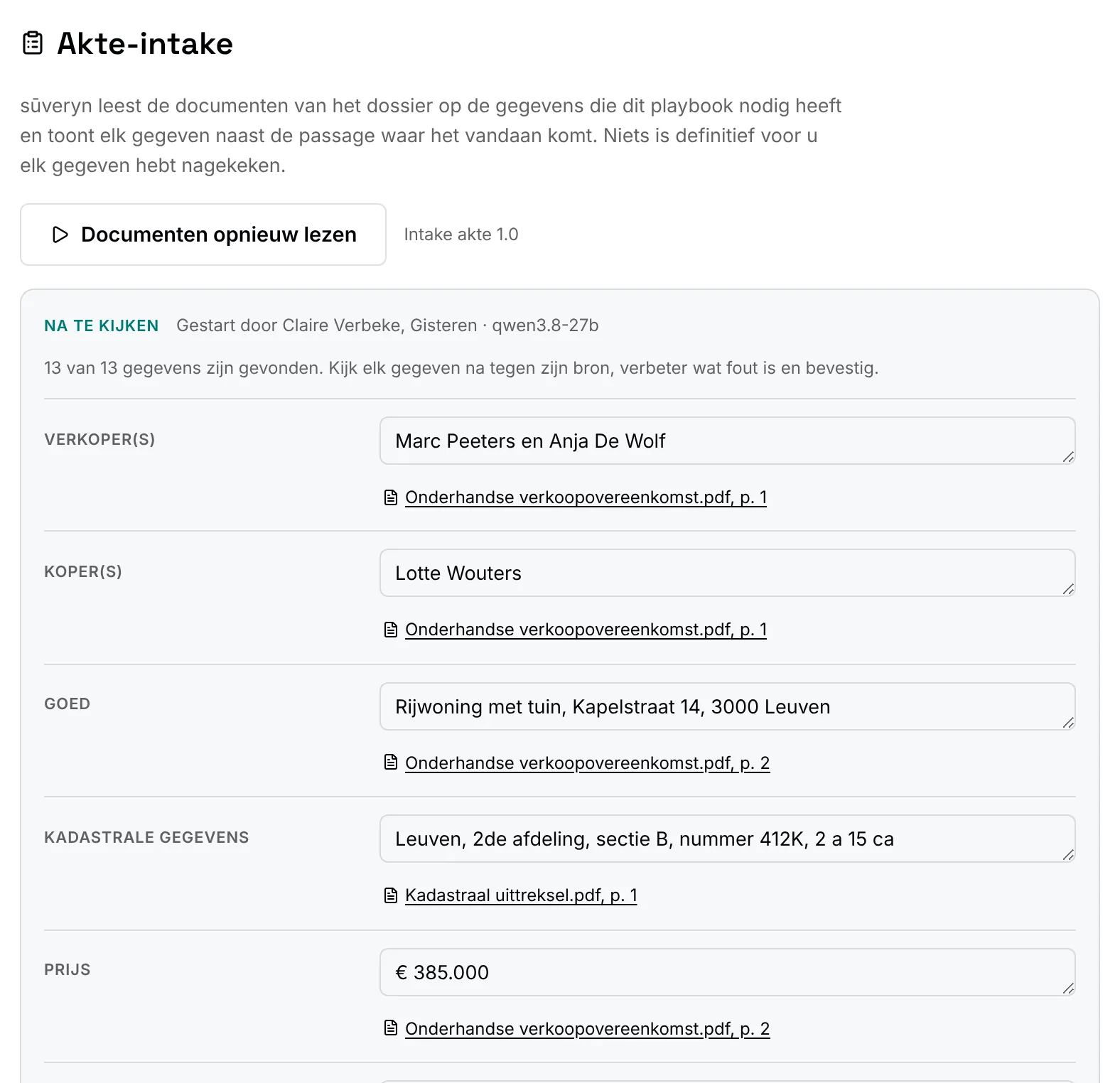 De akte-intake van sūveryn voor een verkoop: de gegevens uit de documenten, elk met hun bron, na te kijken en te bevestigen.
